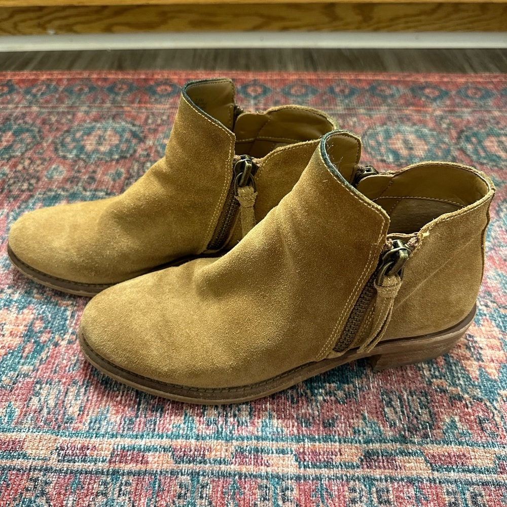 Gianni Bini Booties